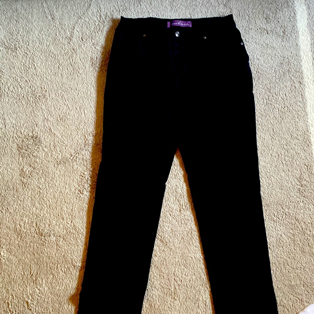 Gloria Vanderbilt Black straight leg